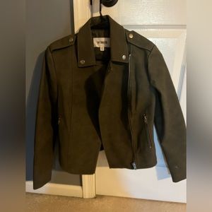 Bb Dakota soft fake brushed leather. Dark olive green color.